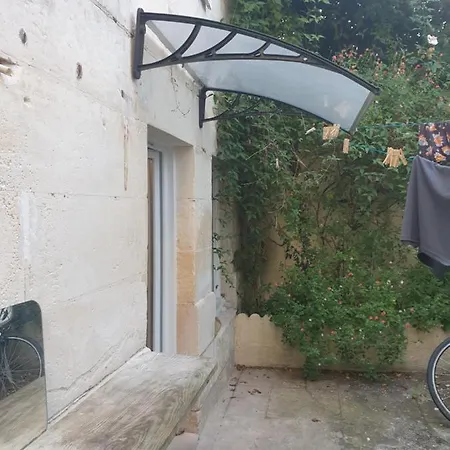 Maison Et D'anatole France Proche Centre-ville, Universite - Chu, Patinoire Et Futuroscope *