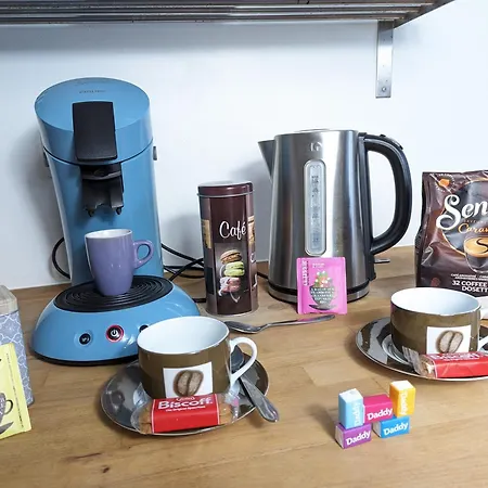 아파트 Maison Et D'anatole France Proche Centre-ville, Universite - Chu, Patinoire Et Futuroscope *