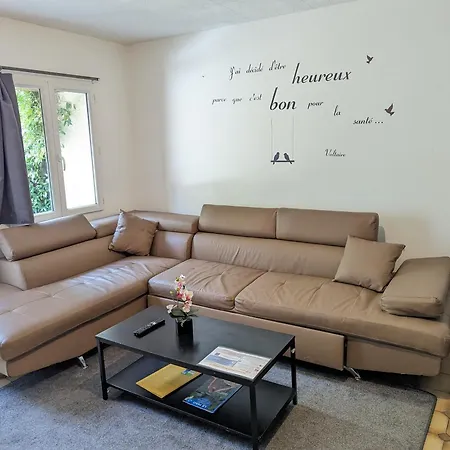 Maison Et D'anatole France Proche Centre-ville, Universite - Chu, Patinoire Et Futuroscope