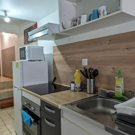 Maison Et D'anatole France Proche Centre-ville, Universite - Chu, Patinoire Et Futuroscope