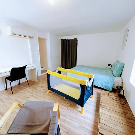 Maison Et D'anatole France Proche Centre-ville, Universite - Chu, Patinoire Et Futuroscope 아파트 푸아티에