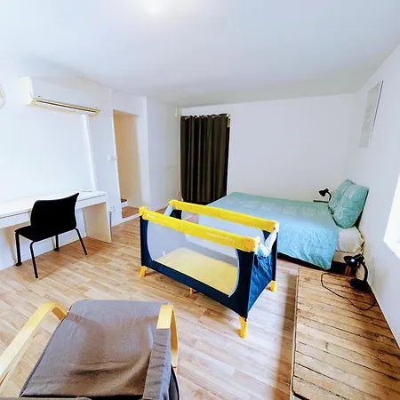 아파트 Maison Et D'anatole France Proche Centre-ville, Universite - Chu, Patinoire Et Futuroscope 푸아티에