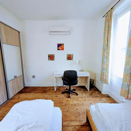 Maison Et D'anatole France Proche Centre-ville, Universite - Chu, Patinoire Et Futuroscope * Poitiers