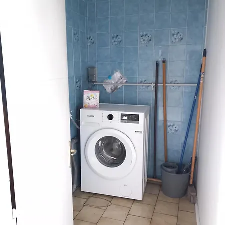 Apartment Maison Et D'anatole France Proche Centre-ville, Universite - Chu, Patinoire Et Futuroscope *