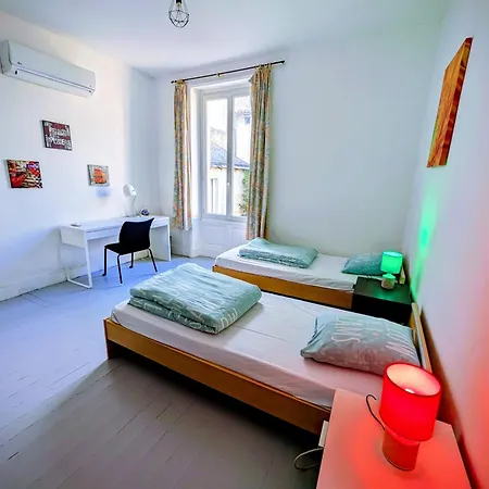 Maison Et D'anatole France Proche Centre-ville, Universite - Chu, Patinoire Et Futuroscope Apartment Poitiers