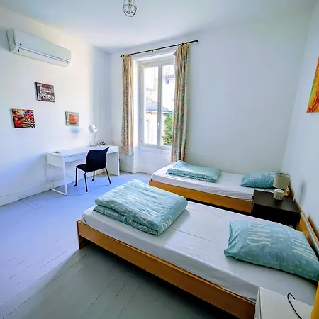 Maison Et D'anatole France Proche Centre-ville, Universite - Chu, Patinoire Et Futuroscope * Poitiers